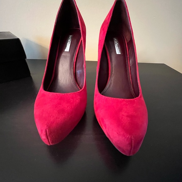 BCBGeneration Parade, Red Suede, Stiletto Heel, 8.5M, NWT - Picture 7 of 11